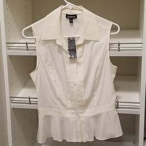 Sleeveless blouse